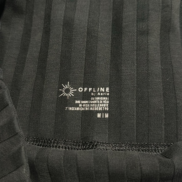 OFFLINE By Aerie OG Groove 7" Bike Short Black *M* - Picture 2 of 3